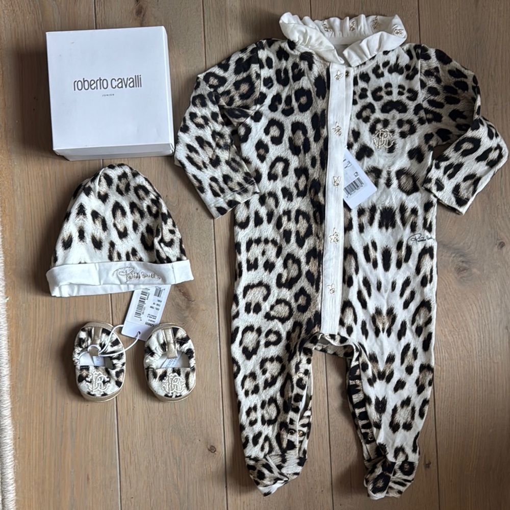 Roberto Cavalli Crib Suit/Hat/Booties